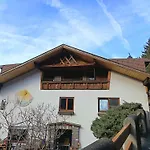 아파트 Krumm Und Schief Appartments *