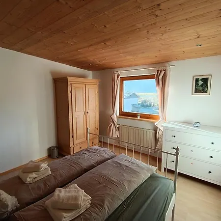 아파트 Krumm Und Schief Appartments Brunau