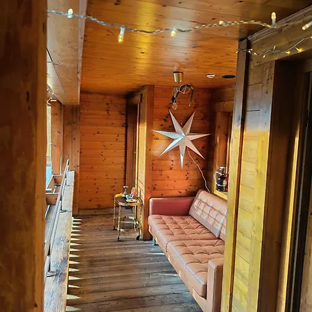 Krumm Und Schief Appartments Apartment *