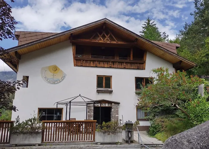 Apartman Krumm Und Schief Appartments Brunau