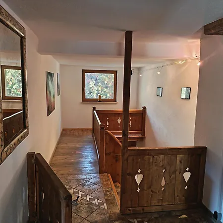 Krumm Und Schief Appartments Brunau