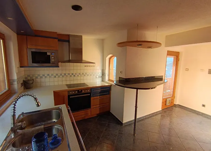 Krumm Und Schief Appartments Brunau